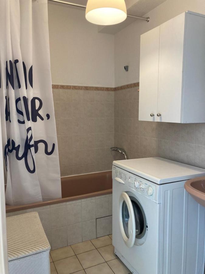 T2 Classé 2* calme au coeur du village provençale Gréoux-les-Bains Extérieur photo