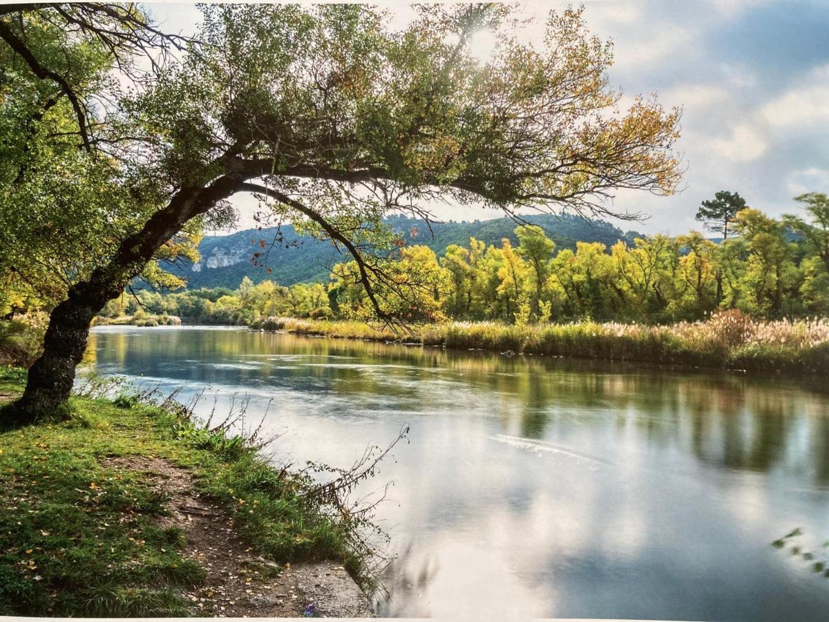 T2 Classé 2* calme au coeur du village provençale Gréoux-les-Bains Extérieur photo